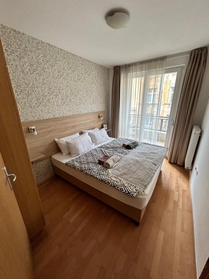 Danube Dwelling Akacfa 26 - Private Indoor Garage Leilighet Budapest Eksteriør bilde